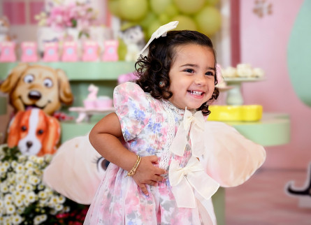 2 Anos Teodora