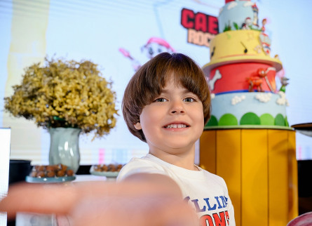 04 Anos Caetano