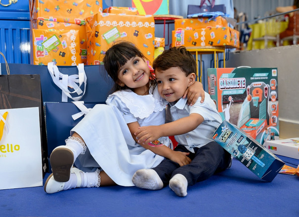 02 Anos Fabio e 03 Anos Mariana