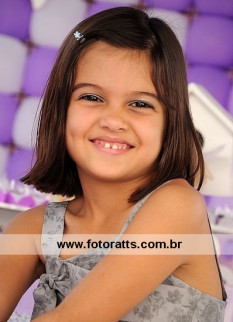 07 Anos Isabelle dia 18/06/2011 No colegio Notre Dame.