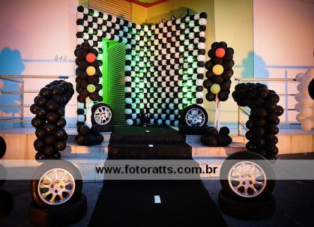 Decoração Hot Wheels - Estação da Alegria dia 17/04/2012.