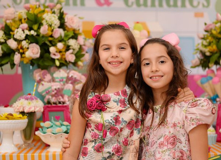 09 Anos Gabriela e Giovana